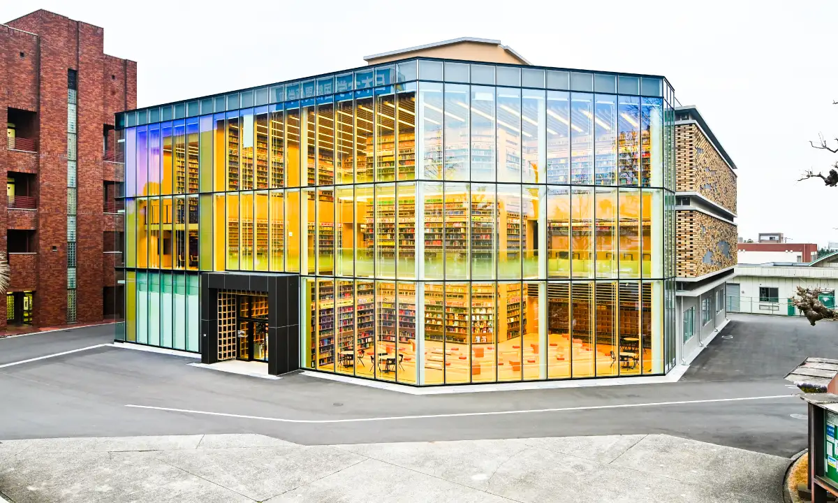国際関係学部の建物
